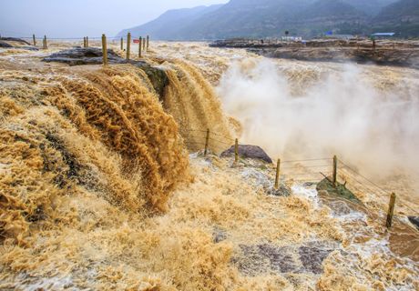 陕西壶口瀑布-中国黄河上的著名瀑布